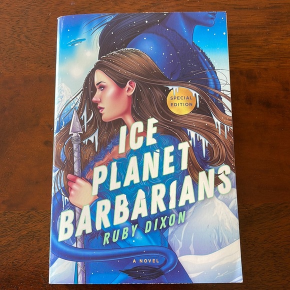 Ice planet barbarians by Ruby Dixon paperbacks excellent condition - Picture 1 of 2